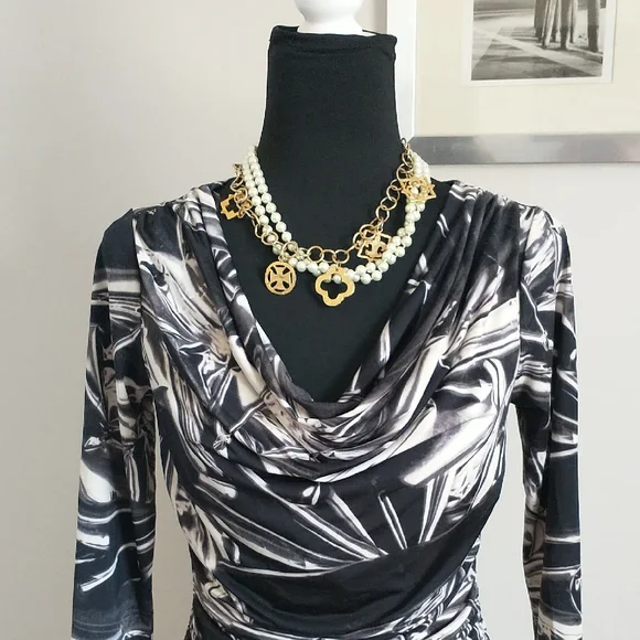 Carmen Marc Valvo Black and White Patterned Cowl Neckline Three-quarter Sleeve.S - Picture 2 of 14
